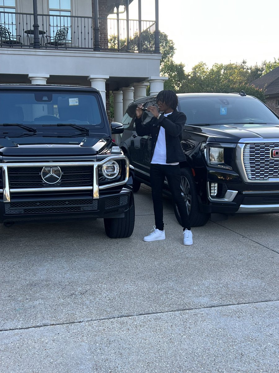 HardBodyYoungin tweet media
