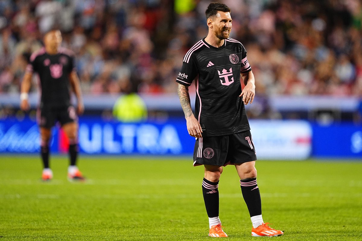 ASISTENCIA de Messi, gol de GÓMEZ y todo 1-1 entre Inter Miami y Sporting Kansas City en la MLS al descanso. ¿Qué te pareció el PT?