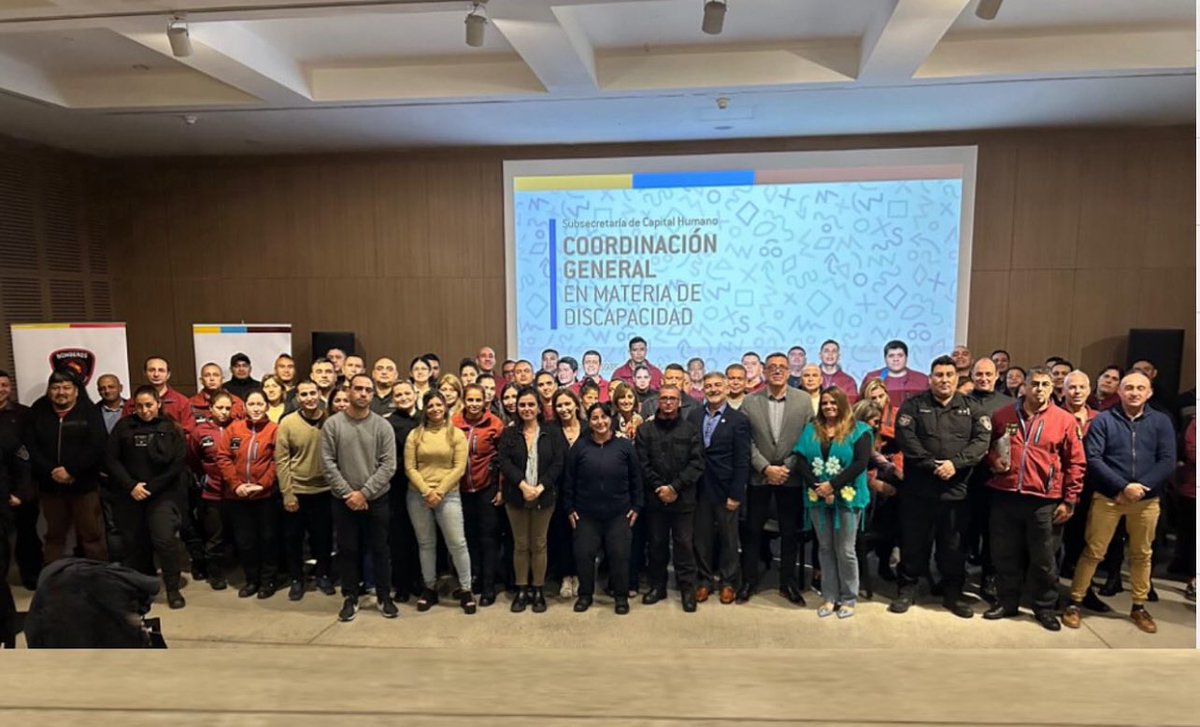 Charla a Policias y Bomberos, madres y padres de personas con discapacidad. Muchas gracias a la Coordinación en Discapacidad de la Subsecretaría de Capital Humano <a href="/gcba/">Buenos Aires Ciudad</a> por invitarme a facilitar este encuentro en el mes de concientizacion del autismo 
<a href="/natycalvino/">Nat</a> <a href="/FundBrincar/">Fundación Brincar</a>