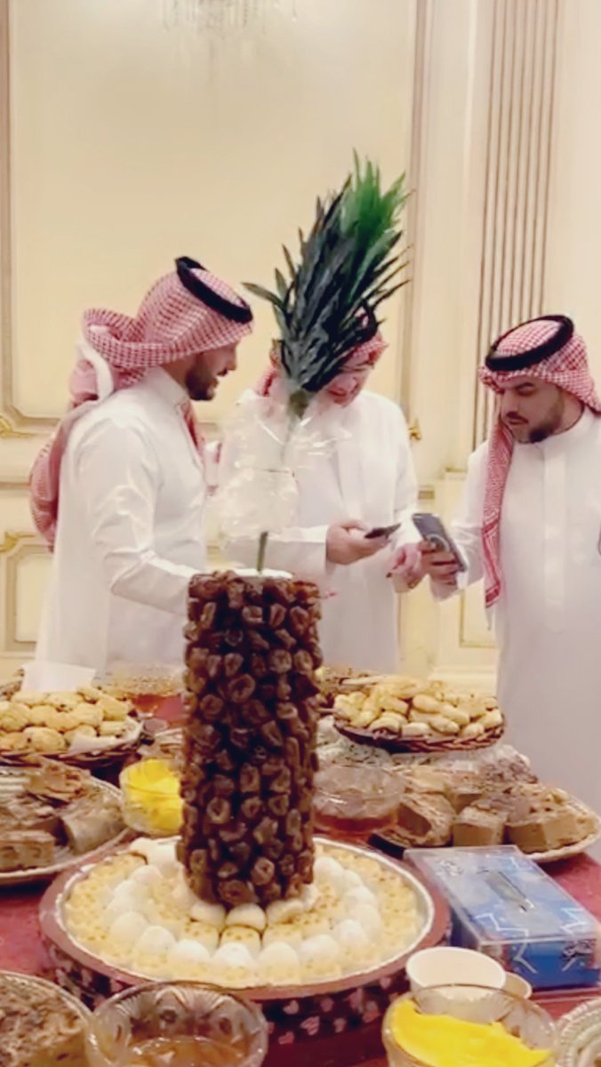 m_saudiff's tweet photo. تهانيناالصادقة للأخ @Alqobibi زواج ابنه " احمد " على كريمة المهندس احمد بن حمود الزهراني
والتبريكات للعرسان والتهاني موصوله لوالديهم ولكافة أسرتهم
بارك الله لهما وبارك عليهما وجمع بينهما في خير 
شرفنا بالحضور والمشاركة:-
الأستاذ طارق كيال
الأستاذ حمد الصنيع
الأستاذ عبدالإله مؤمنه https://t.co/eMyRdYYLHJ