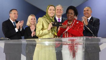 Democrat Sheila Jackson Lee is a longtime asset of the anti-Iranian MEK terrorist cult, which is itself sponsored by Israeli intelligence

Here’s Jackson Lee getting an award from MEK cult leader Maryam Rajavi