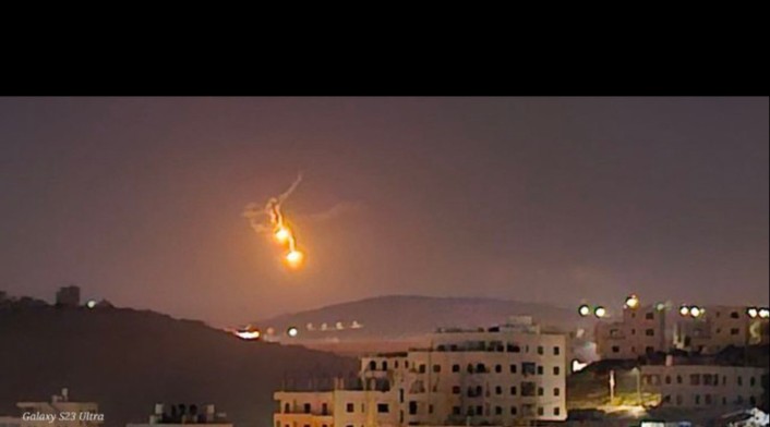 OyeeSumit's tweet photo. Let us pray for Israel!

Let us pray for Iran!

Let's pray for Palestine! 

Let's us pray for world peace and ceasefire to avoid world War III 

Iron dome Russia Tel Aviv #Israel #IranAttack #Iranians #IraniansStandWithIsrael https://t.co/lYxLLR7Gps