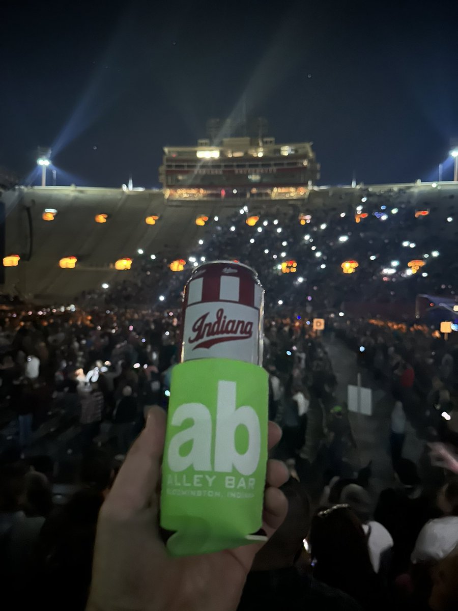 AlleyBar_BTown's tweet photo. The Full Ride Tour at Memorial Stadium might have gotten a little π³πΈππ πΎπ½ πΌπ π±πΎπΎππ, but thereβs no π±π΄πππ΄π πΏπ»π°π²π΄ to be with your AB swag!
#fullridetour #bloomington #kanebrown #jonpardi #memorialstadium #bloomingtonindiana #abswag #thealleybar https://t.co/Y9n4HpN54P