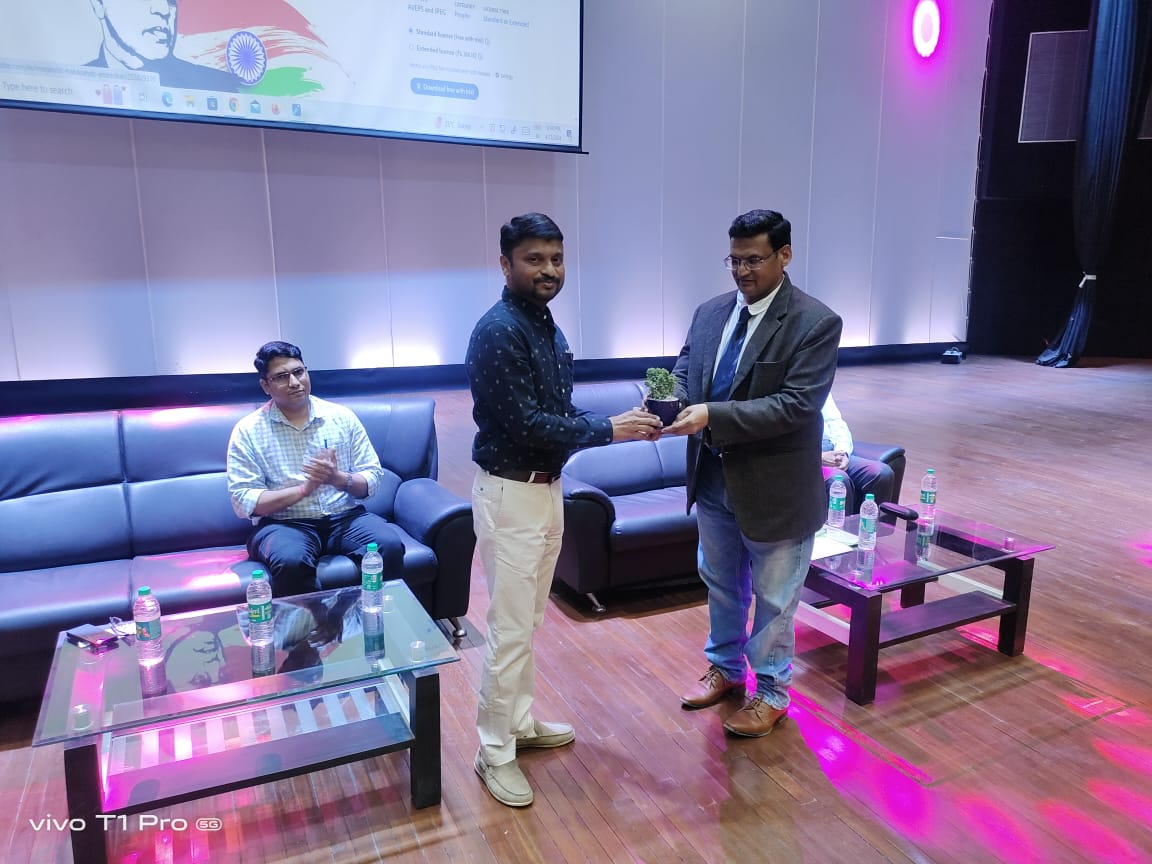 Kamleshtonk_swm's tweet image. हम अपने संविधान निर्माता और भारत रत्न बाबासाहेब अम्बेडकर साहब को उनकी 133वीं जयंती पर पूरे मान- सम्मान के साथ भावभीनी पुष्पांजलि अर्पित करते हैं।  #drkamleshmeenarajarwal #babasahebambedkar #BheemArmy #babasaheb