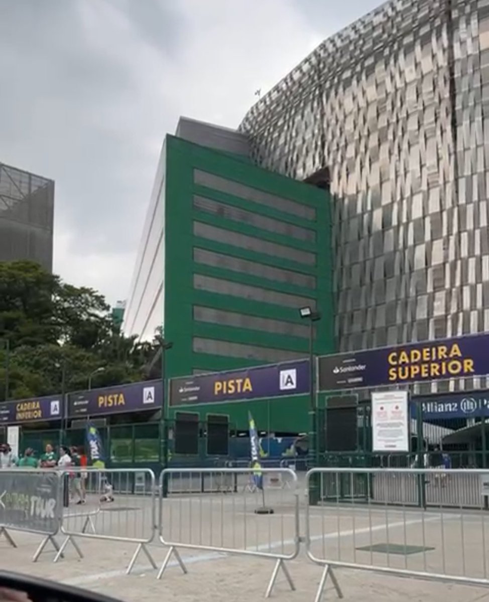JBoficialBR's tweet photo. BOA NOITE
os setores já estão sendo organizados no Allianz 
vocês estão acreditando que está tão perto? https://t.co/Xt0JDrf7qu