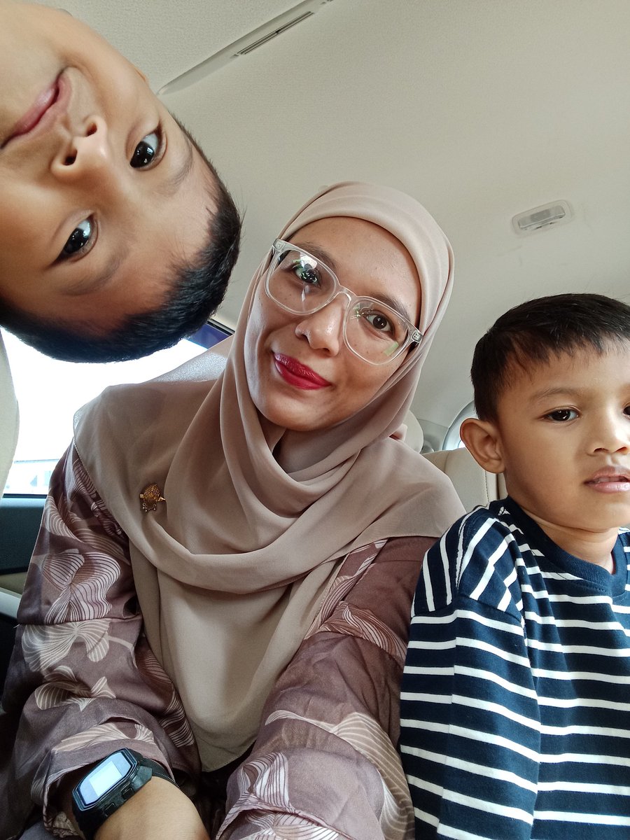 atheayu's tweet photo. 👩‍👦‍👦 https://t.co/QznRWGQLsR
