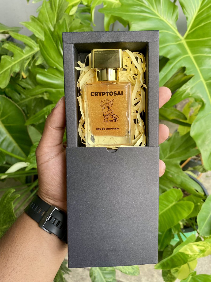 LaLaLoy999's tweet photo. วันนี้ผมได้รับของขวัญจากจารย์ไซ @CryptoSaiV2 เป็นน้ำหอมCryptoSaiPerfume
กลิ่นไอแห่งความto the moon 🚀🌖
เปิดกล่องมาคือห๊อมมมหอม หอมแบบละมุนสุดๆ
ขอบคุณสำหรับของขวัญต้อนรับวันสงกรานต์ชิ้นนี้นะครับ ☺️
#CryptoSai
#CryptoSaiPerfume https://t.co/BrAGcmRLGv