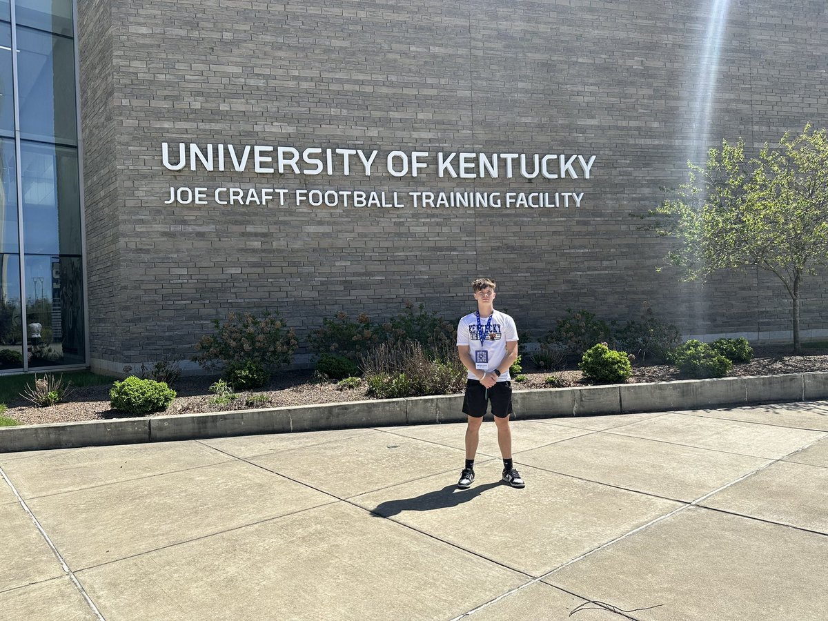Thankful for the opportunity to be at @UKFootball Spring Game! @UKStoopsTroops @VisionQb @Coach_BBurnside