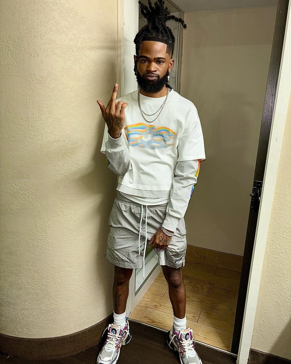 _bengeez's tweet photo. By the time they figure me out I'll B on sum whole otha 💩
#soL🤎 #Bax #lldabros https://t.co/CkVg7zi9ik