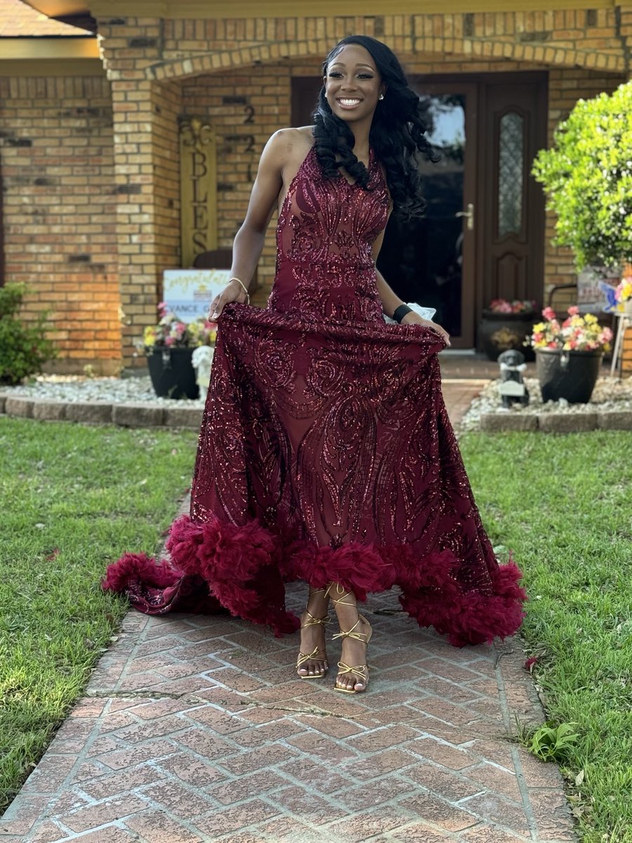 Ashley3816's tweet photo. Prom 2o24 #KayleeakaKB 
#beautiful ❤️🔥🔥 https://t.co/xNYIj0GHi4