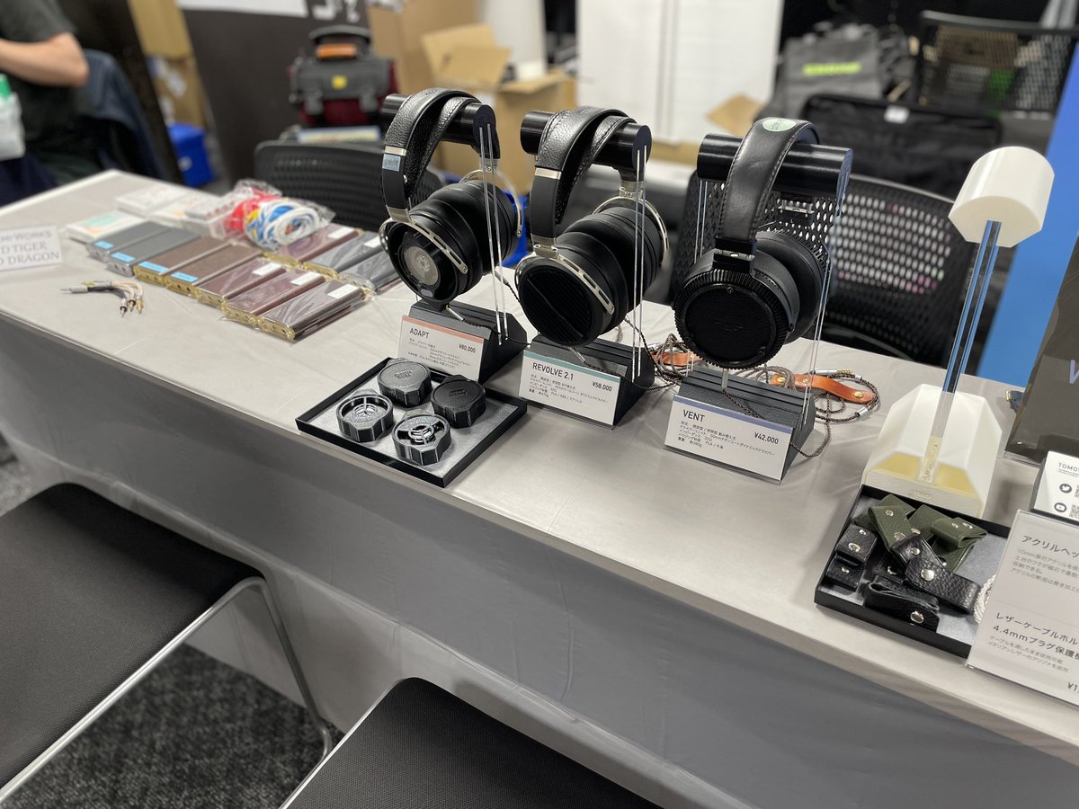 tomoworks_ytb's tweet photo. #ポタフェス　
今日はうつせみワークスさんと相席です！
物販も行なってますので是非聴きに来てくださいー！！
場所はE3のポタキャラコラボブースになります。 https://t.co/j6MLexNJyy