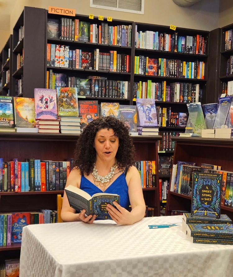 Thank you so much to everyone who came out to support me at A SWEET STING OF SALT’s launch today, and especially to the amazing staff @BakkaPhoenix books for hosting! I’ll cherish this magical moment forever. Couldn’t make it? It’s okay, I left some signed copies for the store📚