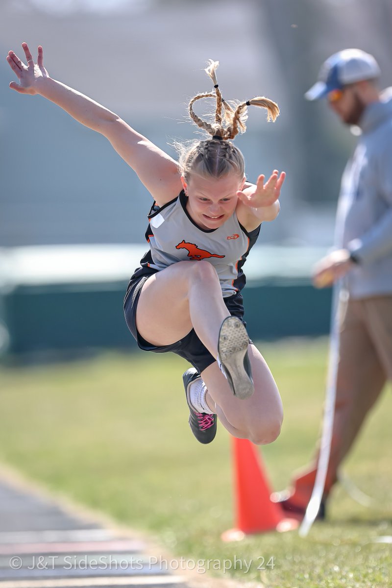 SCSActivities's tweet photo. Congratulations to the Stanton Track and Field team today, as the boys finished 3rd and the girls 6th at the Lions Club Invitational in Wisner

#MustangPride🐴🏆

📸 Jeromy Vauble https://t.co/dX82zdFc4p