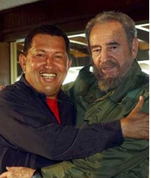 Abril 12 (12:38 AM), después de informarse, Fidel a Chávez: "No renuncies, exige condiciones honorables y garantizadas para que no seas víctima de una felonía, porque pienso que debes preservarte. Además, tienes un deber con tus compañeros. ¡No te ínmoles!"
#FidelVive
#ChávezVive