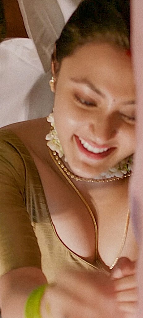 GLFx45wagAAUn_r?format=jpg&name=medium