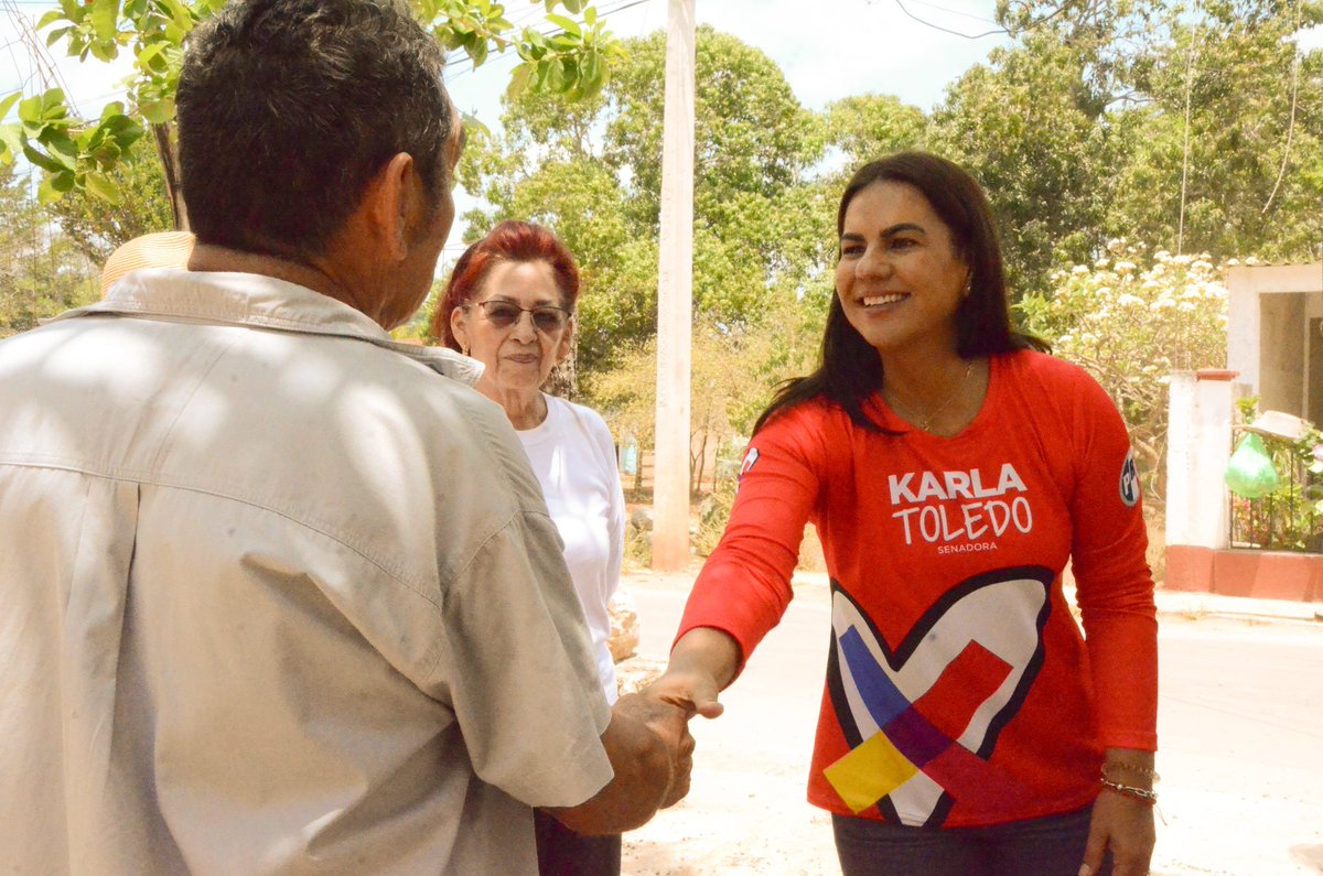 Aquí también hace falta el agua en #Hecelchakan 📍

Es un abandono grandísimo el que tenemos en el Estado !!! 

#KarlaSenadora