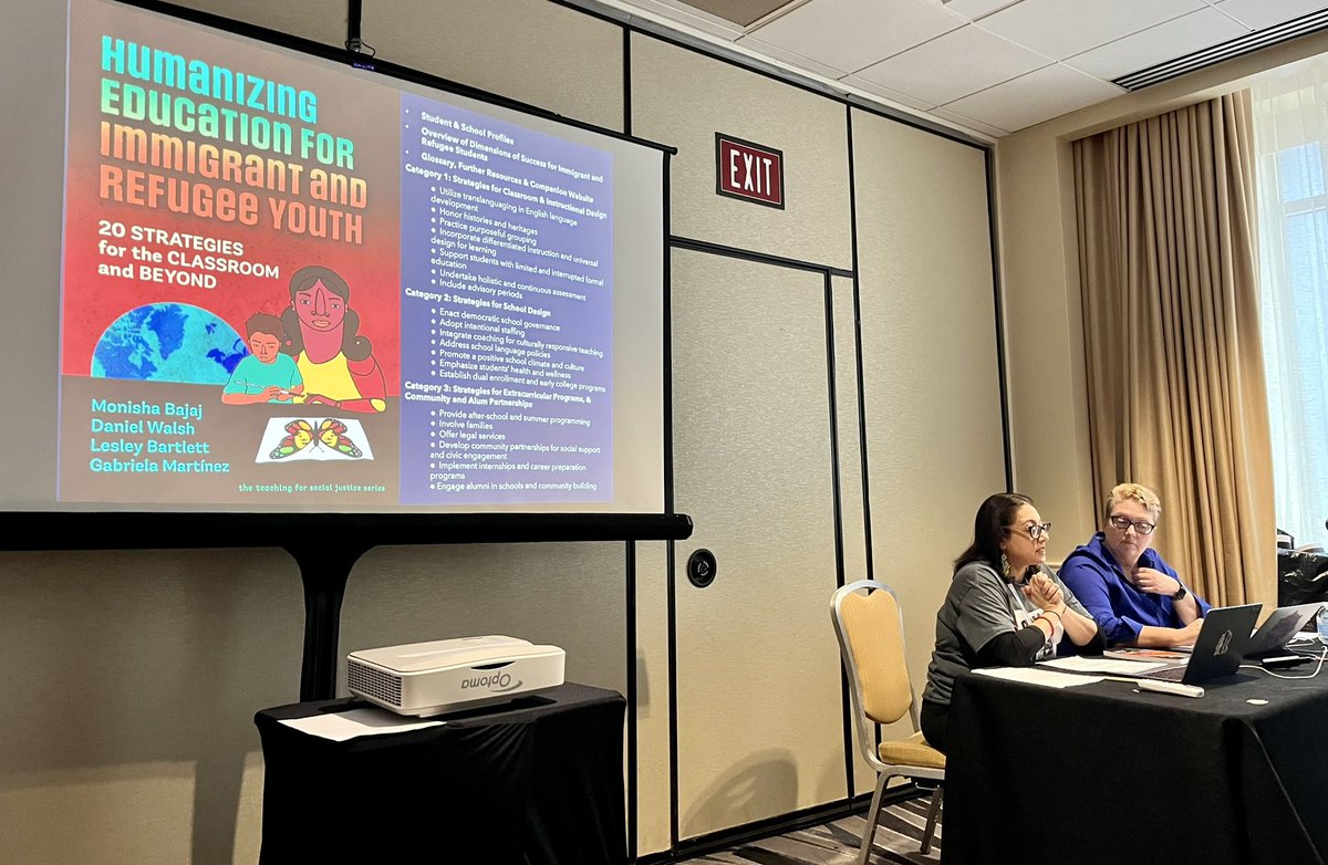Beautiful panel at #AERA2024 w/ so many wonderful folx Loved hearing about Noah Romero’s book on Decolonial Underground Pedagogy w/ @BloomsburyAcad & @drhakimw & Christina Noto sharing their book w/ @TCPress & @MariaHantzopoul work on project based assessment @LesleyBartlett_