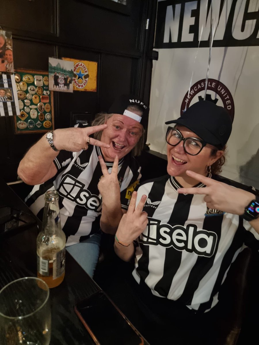 NewcastleQatar's tweet photo. This one was for wor Doha Mag Mark Murphy who passed away recently.
Gone but will never be forgotten.           
#DohaMags #NUFC
🙏🖤🤍🖤 https://t.co/wH7XXSeb0A