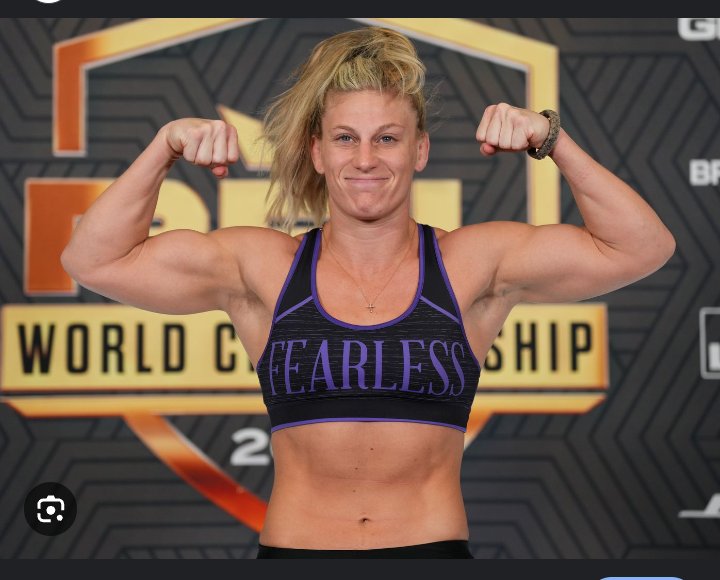 FuckSmokeMane's tweet photo. One of these photos is not @kaylaharrison

#UFC300 @ufc https://t.co/diJDxTiv4f