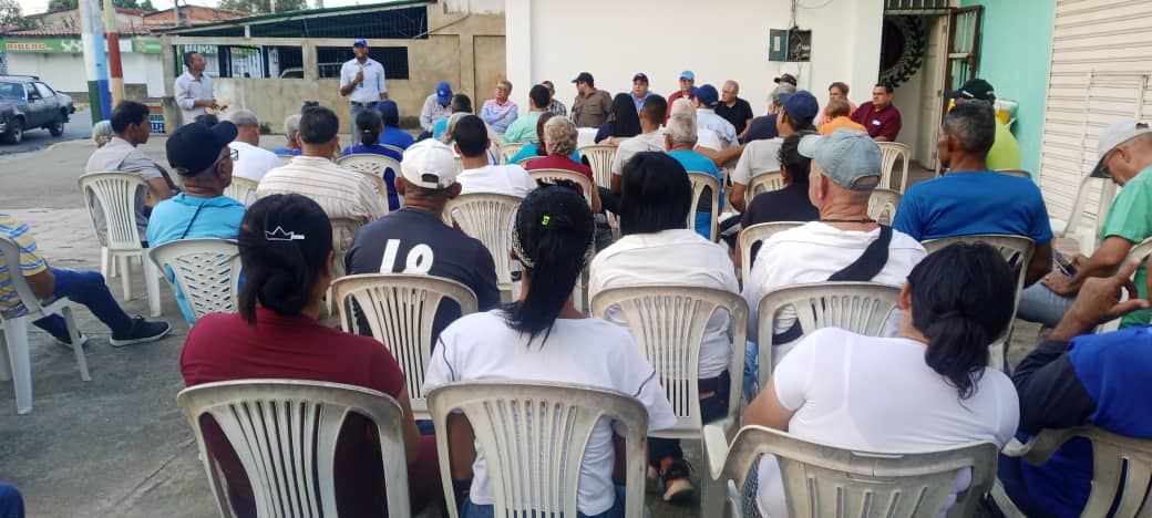 carupano_unt's tweet photo. Este #13Abr, la dirigencia política del estado Sucre participó en una fructífera Asamblea de Ciudadanos en Cariaco, municipio Ribero, para incentivar el voto y promover la mayor participación en los comicios presidenciales del #28Julio.

#UnidosParaVotar https://t.co/eUiBscH9Y4