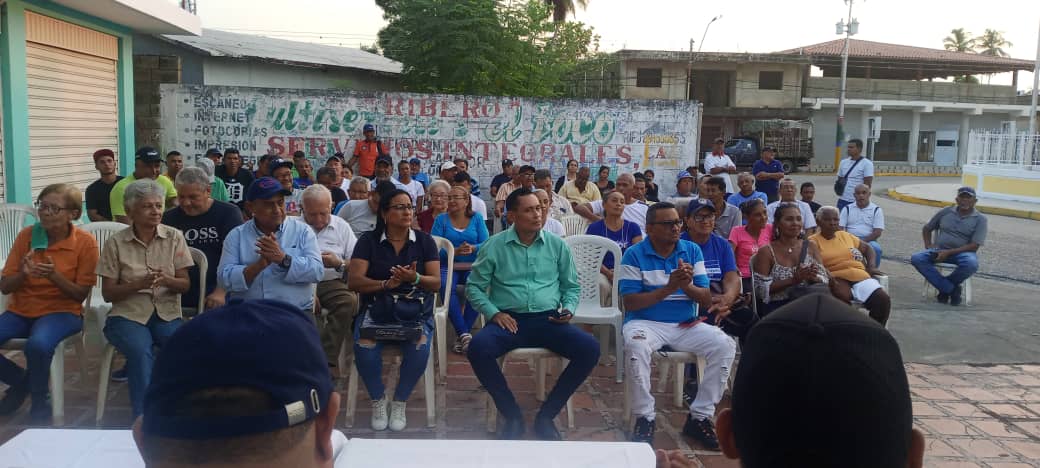 carupano_unt's tweet photo. Este #13Abr, la dirigencia política del estado Sucre participó en una fructífera Asamblea de Ciudadanos en Cariaco, municipio Ribero, para incentivar el voto y promover la mayor participación en los comicios presidenciales del #28Julio.

#UnidosParaVotar https://t.co/eUiBscH9Y4