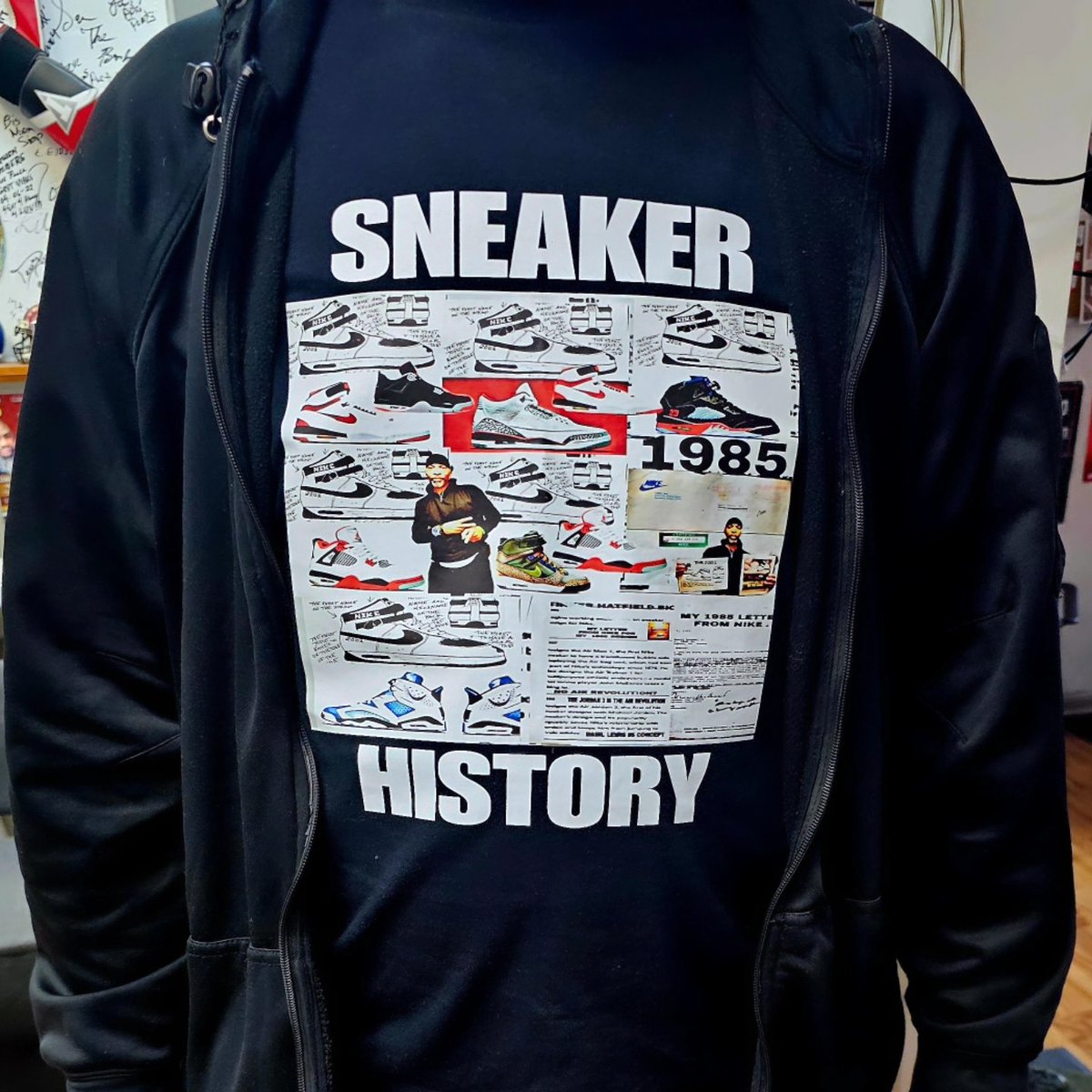 SNEAKER HISTORY 
streetstyle #sneakers #sneakgallery #sneakers #sneakerhead #sneakersaddict #sneakerfiles #sneakerfreaker #sneakerfreak #sneakercon #sneakercommunity #sneakercollector #sneakercollection #nike #jordan #jumpman23 #sneakerholics #sneakerhistory #jumpmanhistory