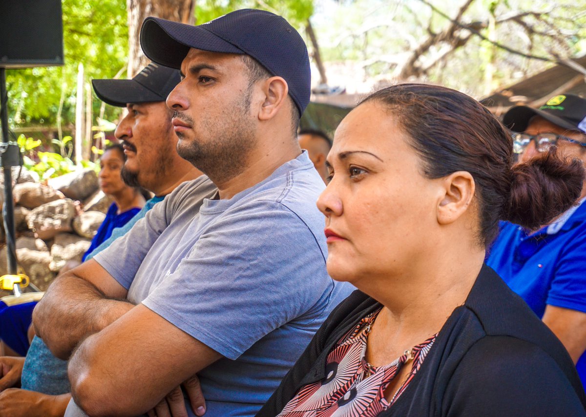 vero1alcaldesa's tweet image. #ProgresoParaTodos | Este día llevamos una importante presentación de la obra que actualmente se está ejecutando, y se desarrollará a través de los días. Junto a mi querido pueblo del Alto El Roble le hemos cumplido a nuestra gente. 🙌🇸🇻