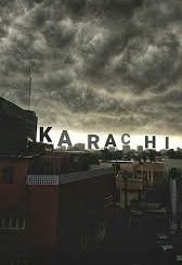 #Karachi #Karachites کس بد بخت کی نظر لگی کس بد نصیب کی آہ لگی کس جرم کی سزا ملی کیوں لاوارث بے اماں ھوا کیوں سبکو پالا کر یتیم ھوا کیوں نظر انداز ھوا کیوں نا انصافی کا شکار ھوا میرا سمندر کنارے پیاسا شہر امن سکون آشتی خوشی سے محروم ھوا کیوں? 💔🔥🔥🔥🔥🔥