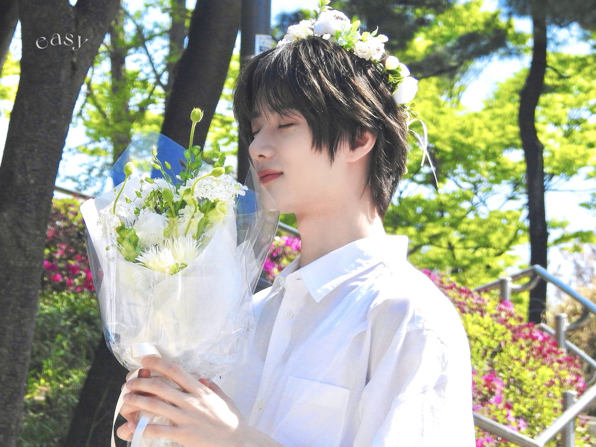 easy_o's tweet photo. 240414 인가 미팬

🧸ྀི = 💐

#범규  #BEOMGYU  #TXT #TOMORROW_X_TOGETHER https://t.co/fR12lb7QZH