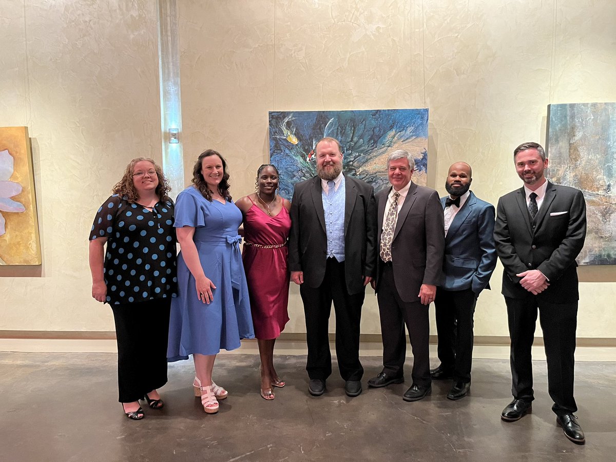 CarlaWpe's tweet image. JL Mann Prom 2024💖💫.  #24Kmagic #adminteam #educatorlife