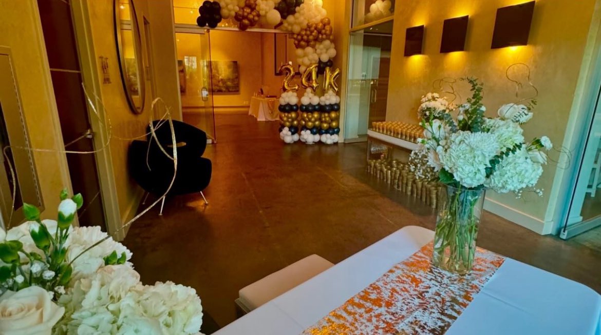 CarlaWpe's tweet image. JL Mann Prom 2024💖💫.  #24Kmagic #adminteam #educatorlife