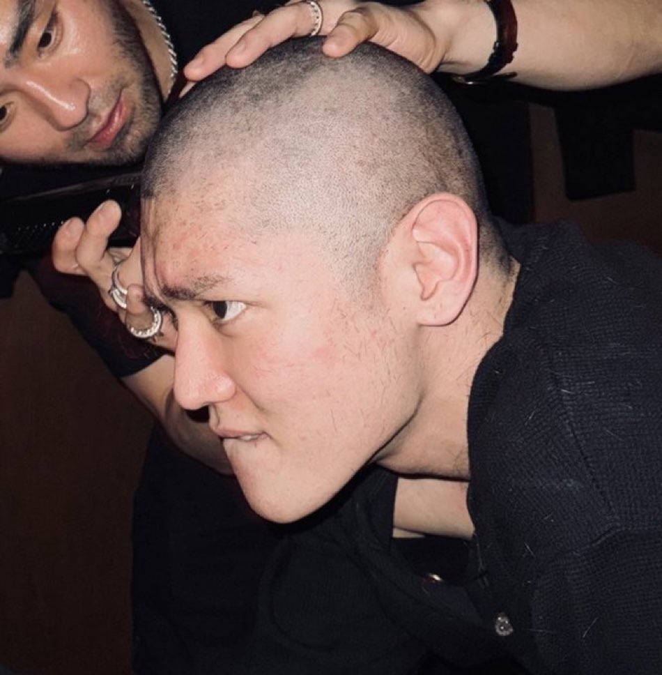 jyongbakla's tweet photo. KAMUKHA RAW NI JAY R PUTANGINANIYOOOOO https://t.co/4NqHIE9rJj