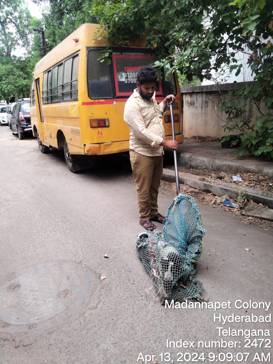 CrzOfficer's tweet photo. @MohdQurram3 @GHMCOnline @CRZ_VetOfficer Dear citizen Attended your complaint and caught 3dogs from the complaint Area and shifted to ACC chudibazar for ABC/ARV and will be released in the same location as per Animal welfare board rules https://t.co/IpileMydS6