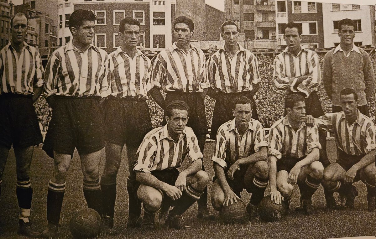 1948. Bertol, Miguel Gainza, Mugarra, Barrenechea, Arrieta, Zarra y Molinuevo; Iriondo, Canito, Piru Gainza y Panizo.