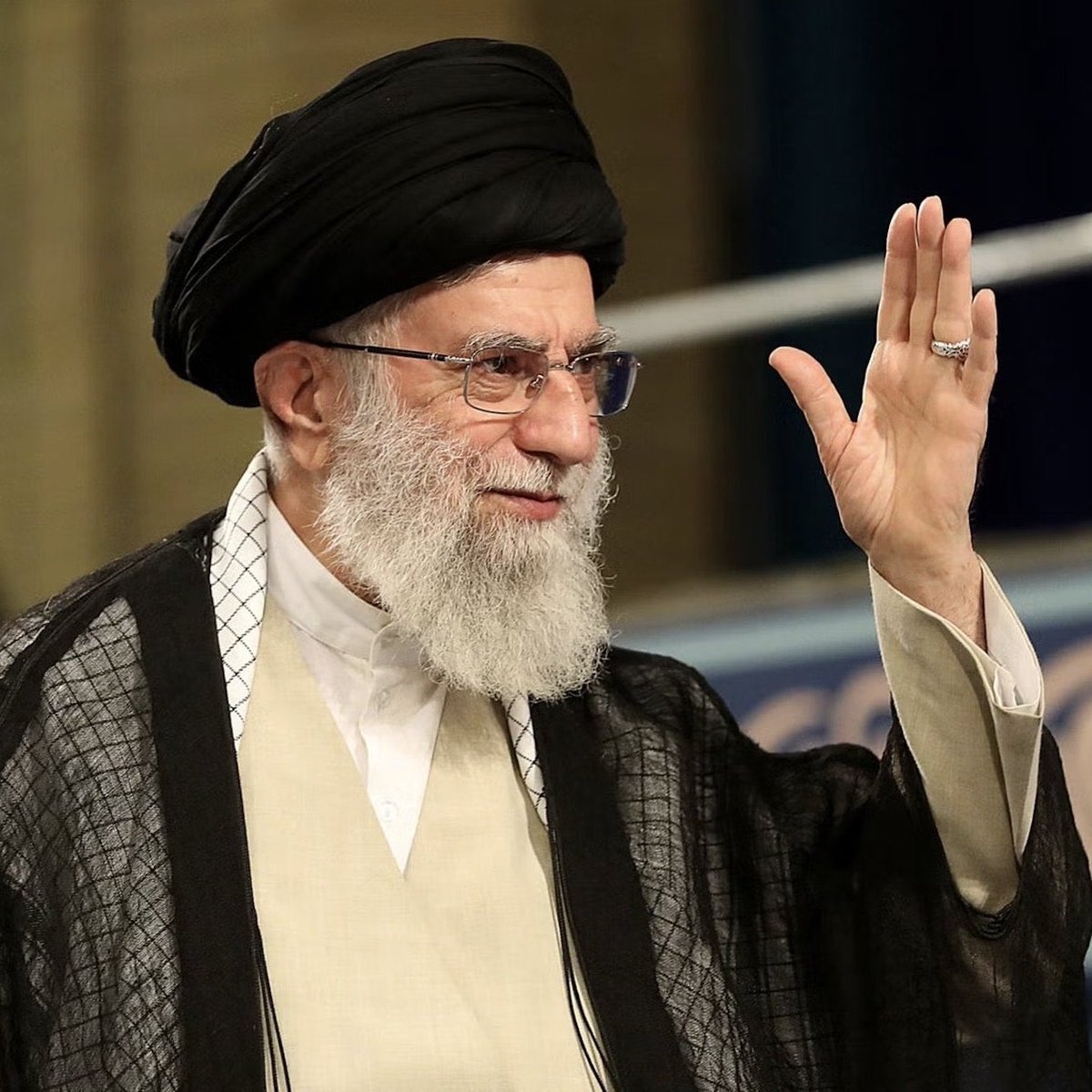 cyedxda_here's tweet photo. Describe this man in one word 🙌
#WWIII
#IranAttackIsrael
#WW3 https://t.co/53V17jIch7