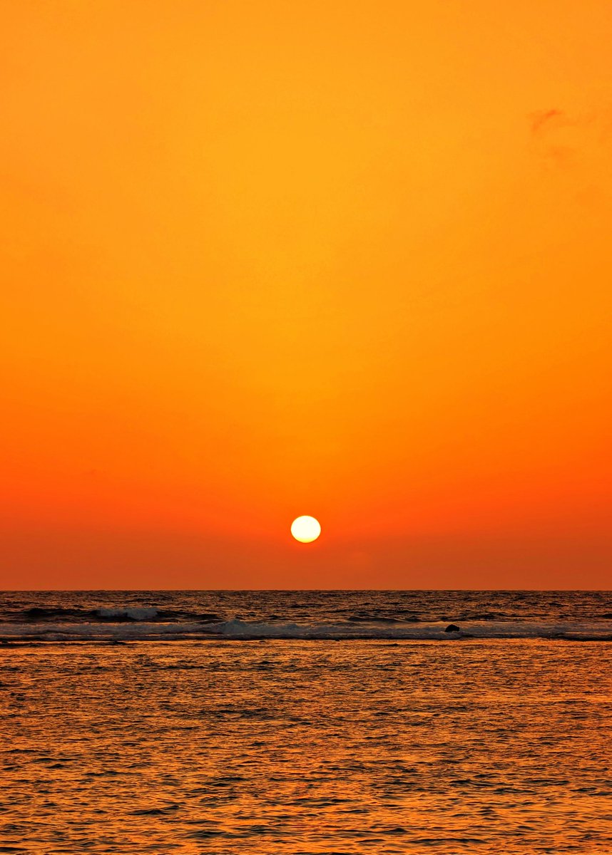 Sunrise in Maldives  #Maldives #visitMaldives #sunset #sunrise #goldenhour #island #photography #travel #Google #TeamPixel #Pixel8Pro