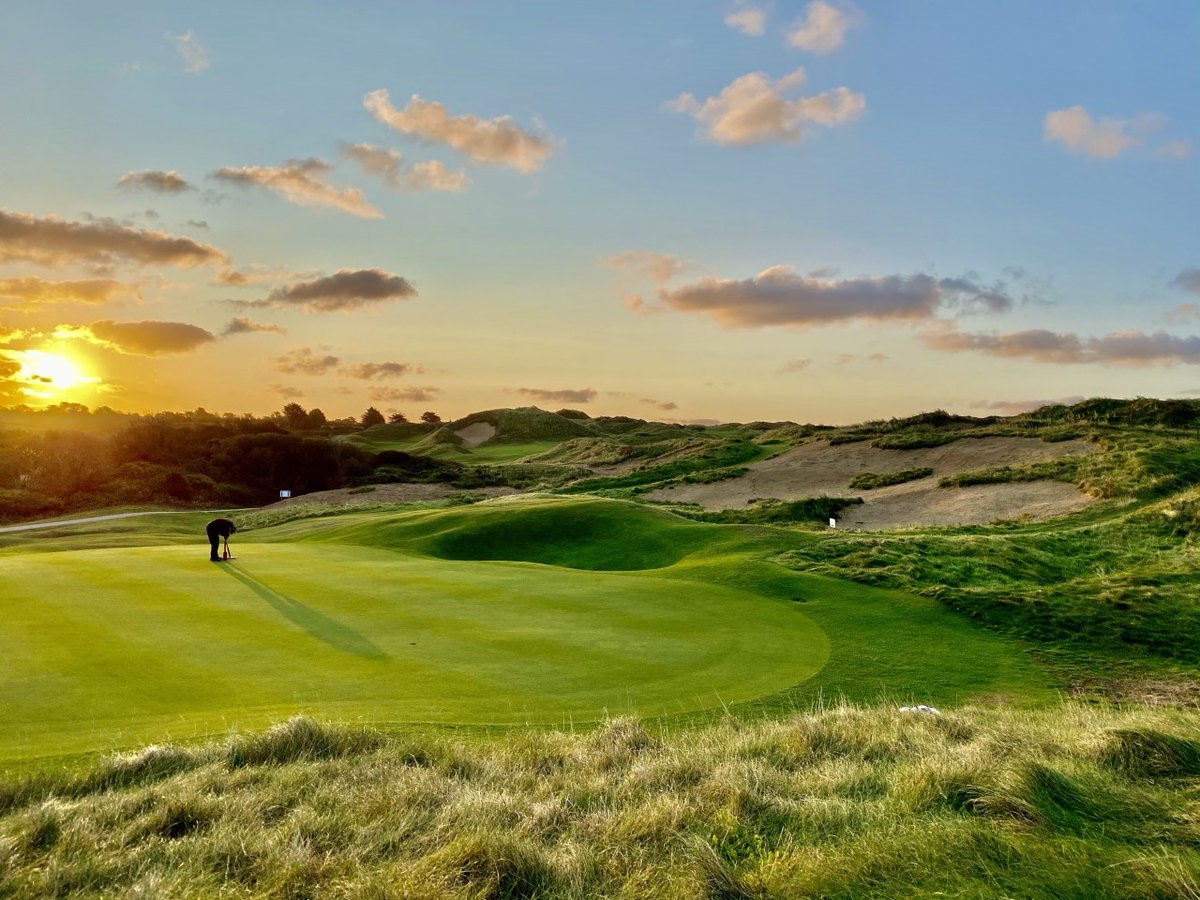 Both courses open, no temp greens, no mats, no temp tees. Some restrictions in place. Dry with some sun all day, again ! Spring green fee £110 for April.  Book on line at st-enodoc.co.uk
or 📞 01208 863216 & speak to golf reception.
@swsportsnews #SWgolf #stateofplay