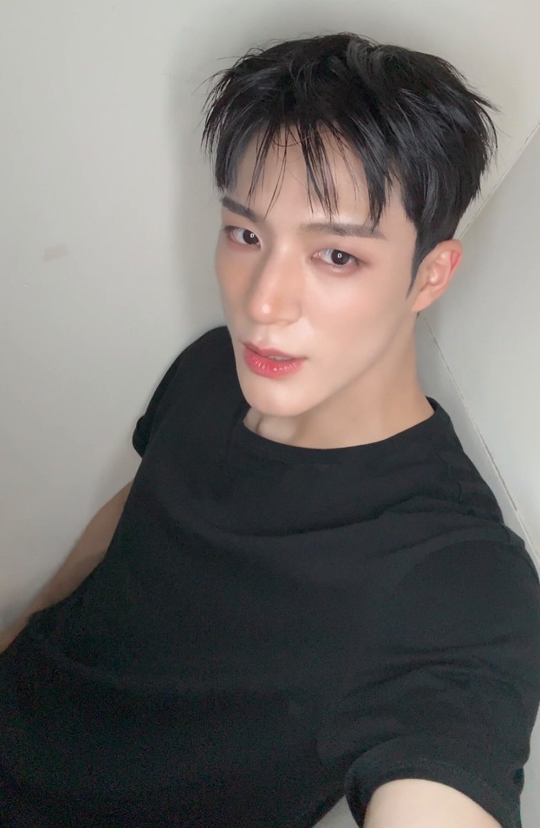 𝙖𝙨𝙞𝙣 𝟐𝟑𝟏𝟑% tweet media