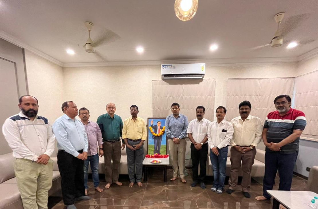 Commemorating the 133rd Birth Anniversary of Dr. Babasaheb Ambedkar, Shri Nandeesh Shukla, IRTS, Dy. Chairman paid tribute to him. Senior officers of DPA were also present on the occassion & they cherished the contributions of Dr Babasaheb Ambedkar ji. #AmbedkarJayanti