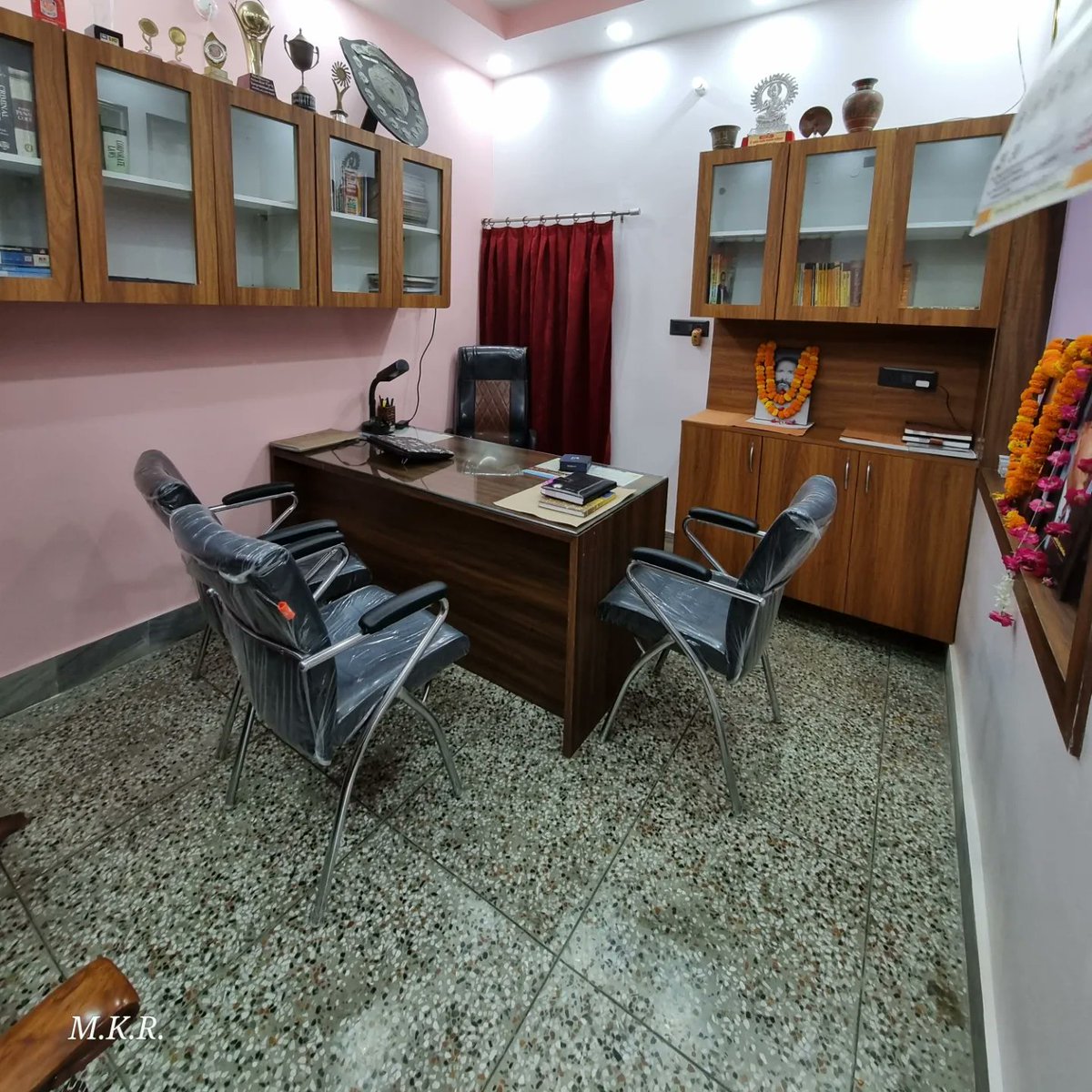 MAYANK0292's tweet photo. On the occasion of Ambedkar Jayanti, today I have inaugurated my chamber (office) at Jhunsi, Prayagraj.
#ambedkarjayanti #14april #advocatechamber #officeinauguration #office #advocatelife⚖️ #allahabadhighcourt https://t.co/Fh0a6dUuDO