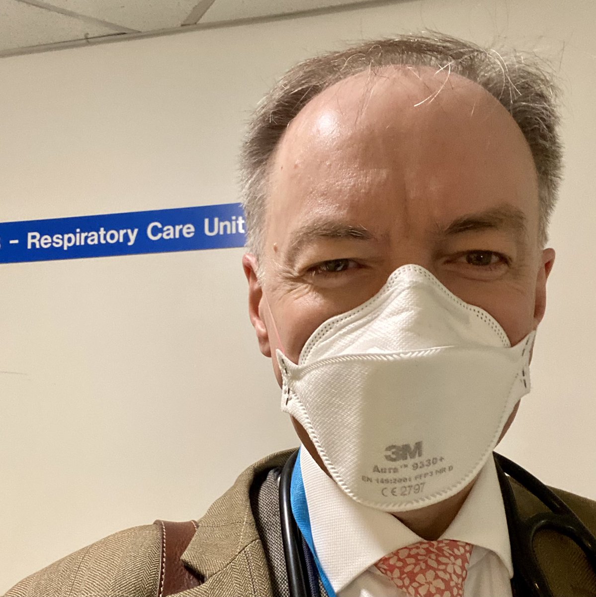 Some years ago @Jeremy_Hunt seemed unaware that we already work weekends - leading to a series of #iminworkjeremy tweets To help avoid similar misunderstanding by @wesstreeting, the hashtag #iminworkwes was born Glad to help Wes (am day 2 of 7 including alternate nights 👍)