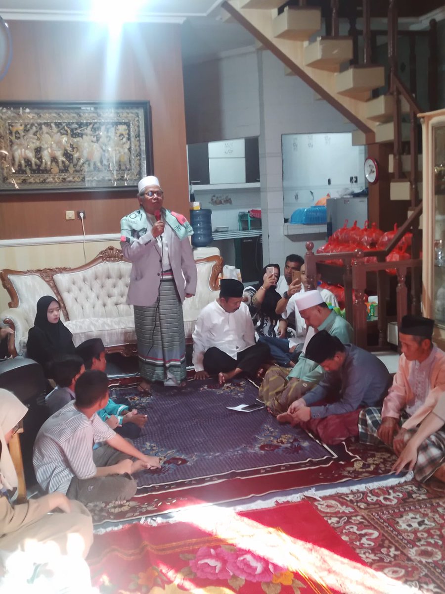 Hr Senin,8 April 2024 jam 17:00wib Ceramah ke-1' Bukber Acara 40'hr Almarhumah Ibu Hj Martalena binti Haji Sidi Hambali (kediaman Ibu Hj Yusro Hambali) Kompleks Perumahan Keuangan Ciledug Tangerang