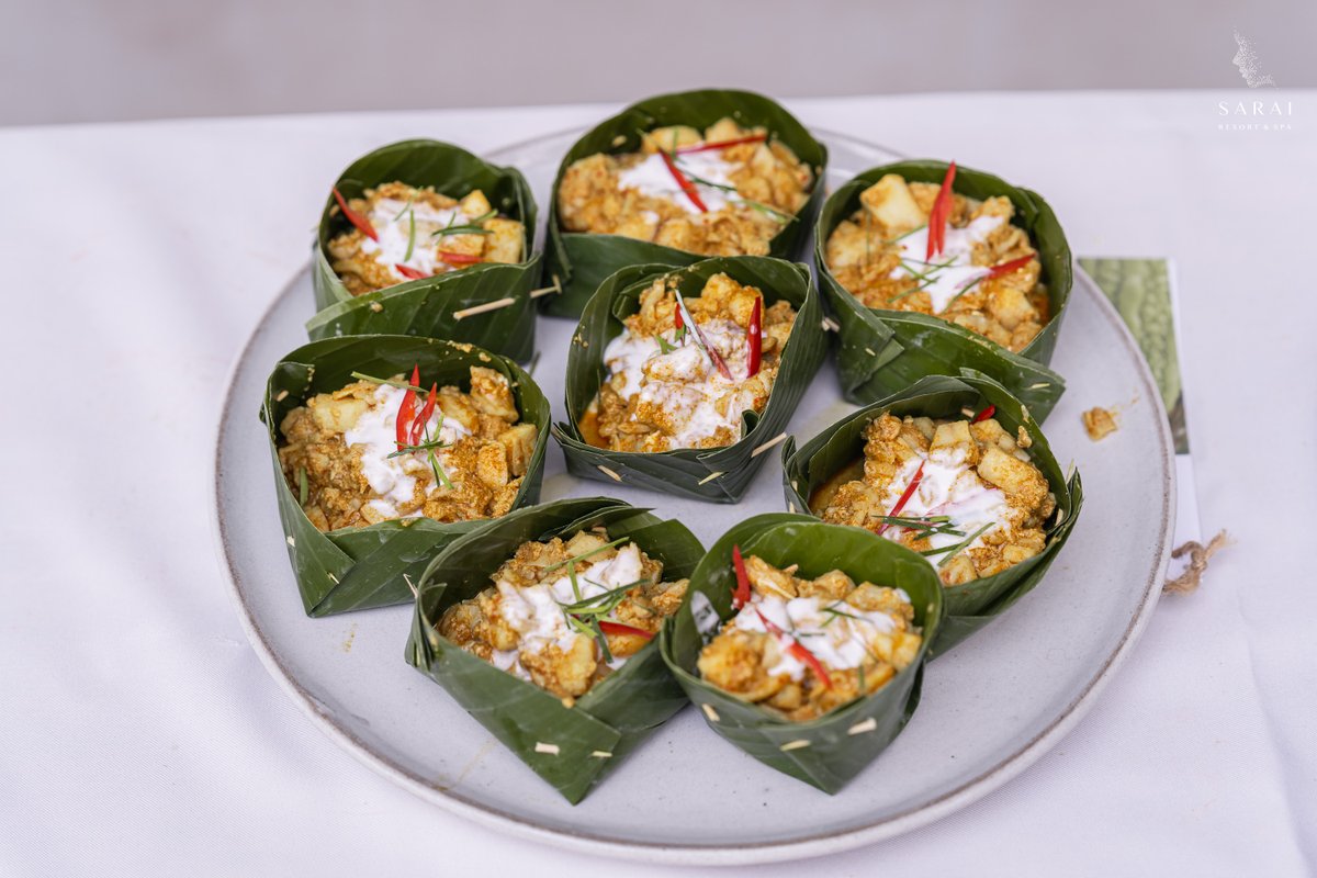 SaraiResort's tweet photo. Discover the art of Khmer cuisine with your loved ones during the holidays at our Khmer cooking class! 🍳🌶️ Join us for a fun and educational experience as we cook up delicious dishes together.
.
.
https://t.co/Tl9nhTWjez https://t.co/A57aJx6kUO