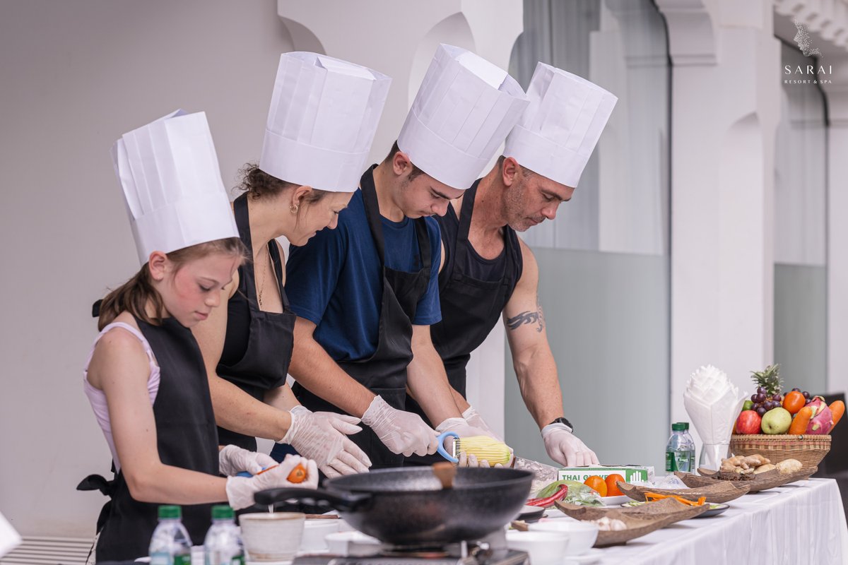 SaraiResort's tweet photo. Discover the art of Khmer cuisine with your loved ones during the holidays at our Khmer cooking class! 🍳🌶️ Join us for a fun and educational experience as we cook up delicious dishes together.
.
.
https://t.co/Tl9nhTWjez https://t.co/A57aJx6kUO