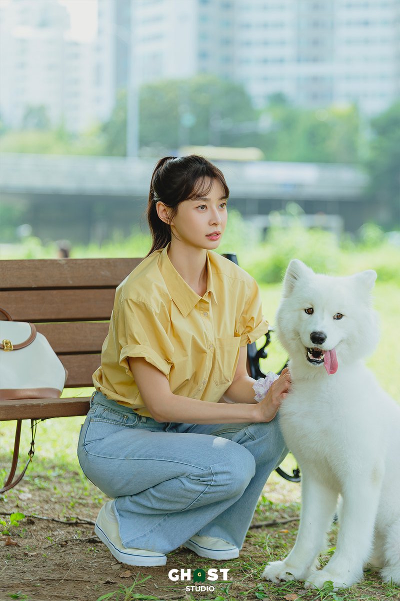 Puppies know a good person when they see one🥰🐶

📸 @goghoststudio Naver Post 4/3/2024
🖇️ naver.me/F3OqN7Dc

#TheMidnightStudioEp6 #TheMidnightStudio #야한사진관 #KwonNara #권나라