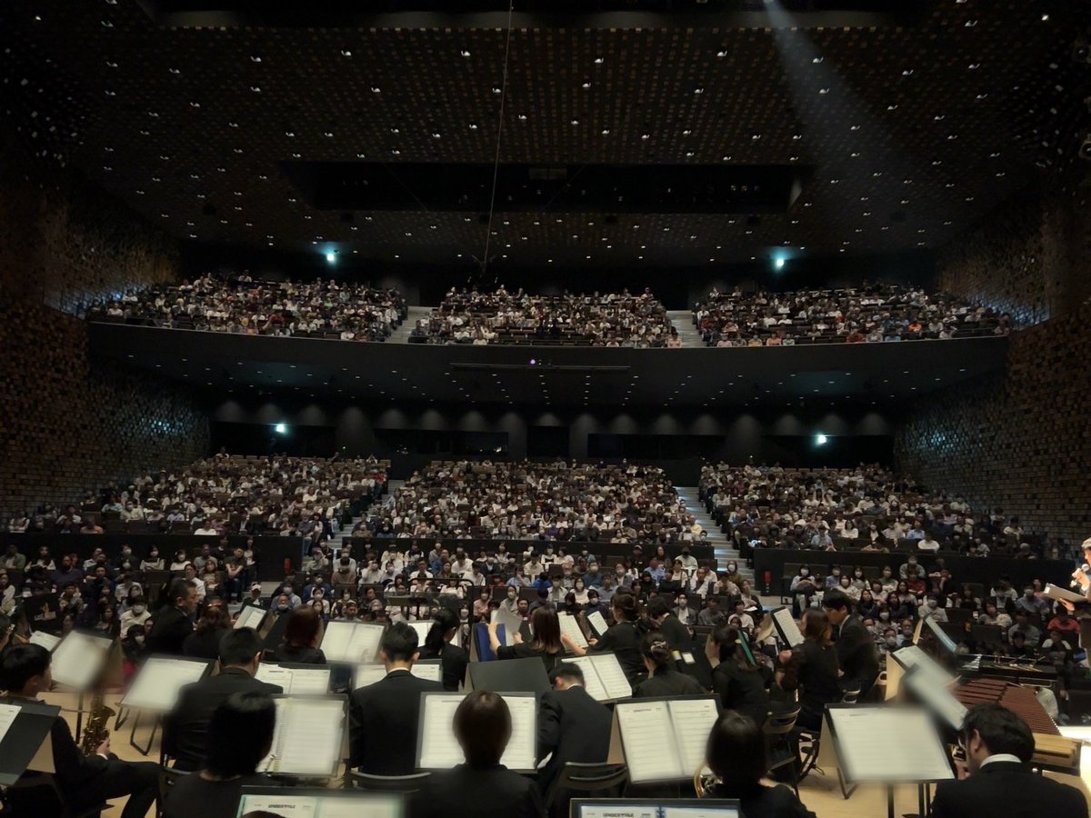 ラストエリクサーウィンドオーケストラ 演奏会外伝Ⅲが無事終演しました🥺
たくさんのご来場、誠にありがとうございました😭
練習の成果をたくさんの方々の前で披露でき、たいへん嬉しく思います🙏✨
#LEWO