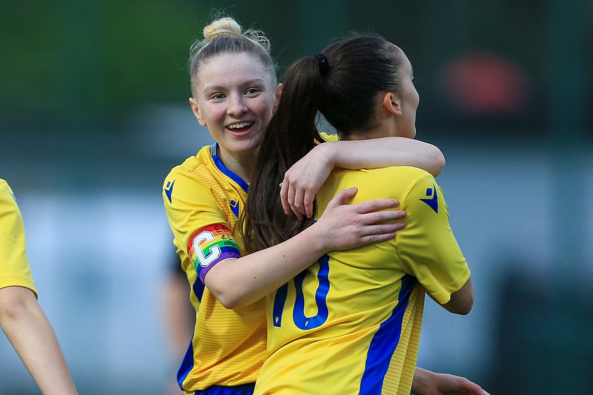 On Friday <a href="/btuwomenfc/">Barry Town Utd Women FC</a> U19 beat <a href="/CascadeLadies/">Cascade YC Ladies</a> U19 to win the <a href="/AdranLeagues/">Genero Adran Leagues 🏴󠁧󠁢󠁷󠁬󠁳󠁿</a> South U19 League title.