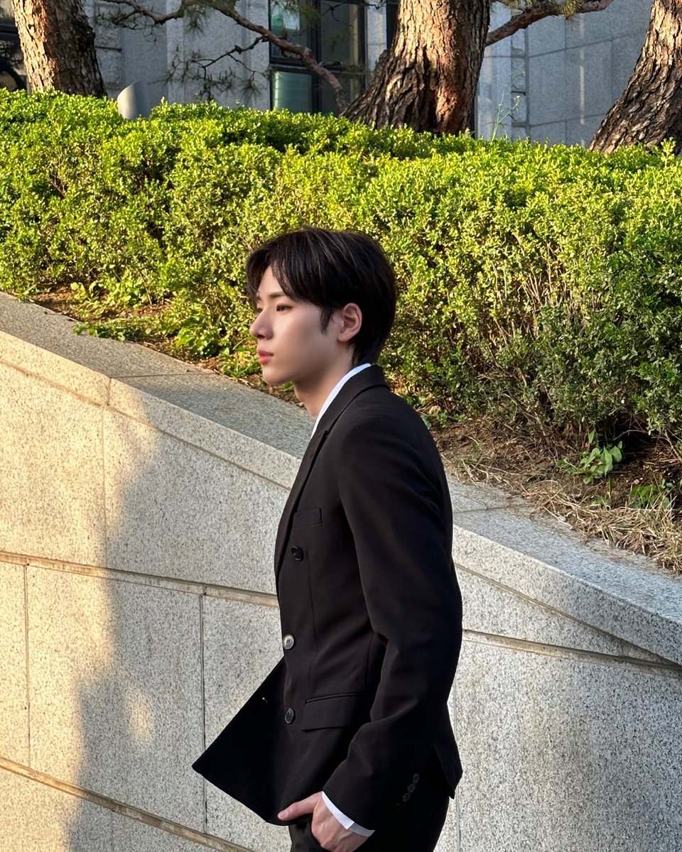 MEMBERS_8TURN's tweet photo. [#윤성]
☘️🖤

#8TURN #에잇턴 #エイトターン 
#YOONSUNG #ユンソン https://t.co/oxE4p5rF51