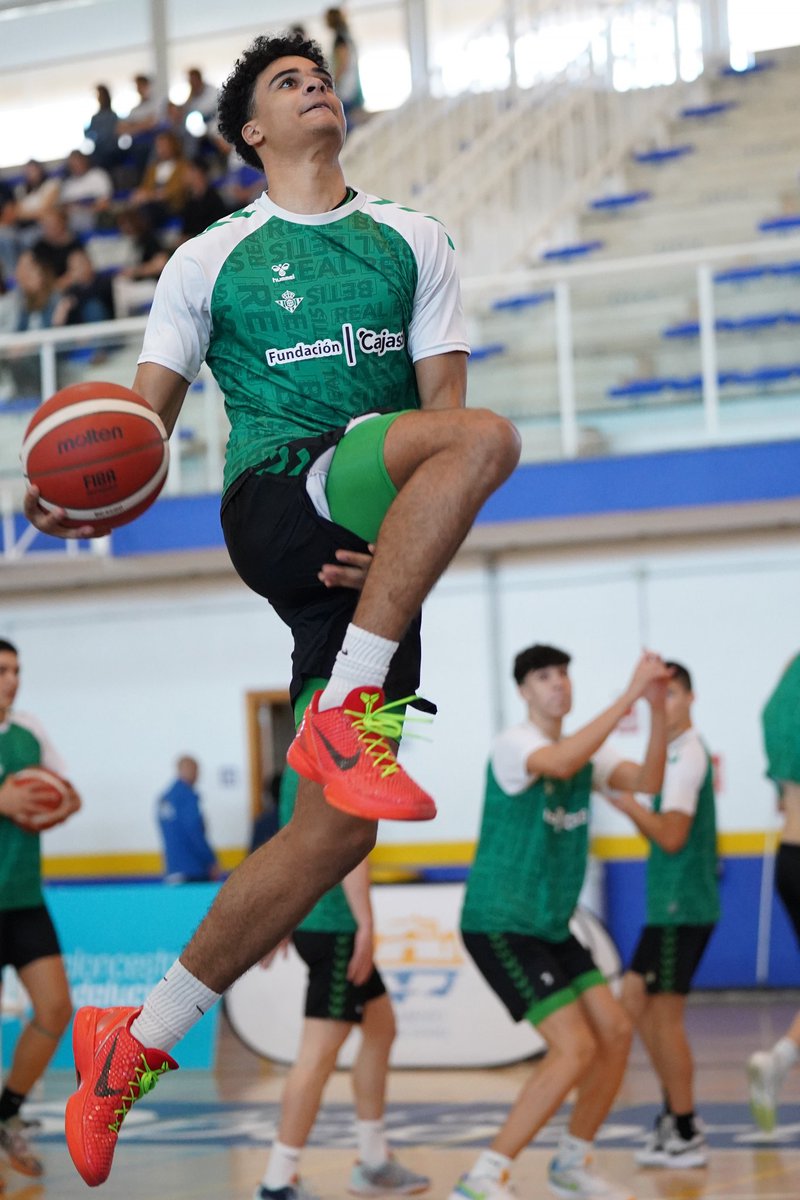 P_BetisBasket's tweet photo. 📣 Día de #BetisBaloncesto
⚔️ @RealBetisBasket 🆚 @CanteraUnicajaC
📅 14/Abril/24
🏆 Final #CADEBAJM2024 Junior
🕛 12:00h
🏟️ Rubén Ruzafa (Rincón de la Victoria)
📺 https://t.co/tr55cVSYnl
#MuchoBetis #GradaBetisBasket #ElBetisTambiénEsBaloncesto
⬜🟩⬜🟩⬜🟩⬜🟩⬜🟩⬜🟩⬜ https://t.co/QQ0wad9RT1
