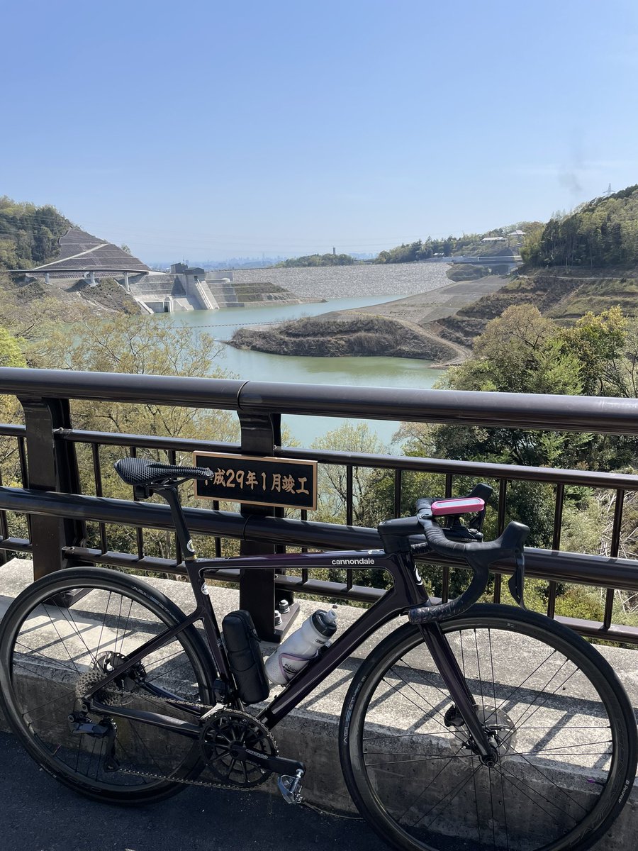 keynes0828's tweet photo. 【本日のライド】
勝尾寺からぐるっと回るライド。
高山公民館から能勢、池田側に降りてbackyard cafeのイベントに参加。
おしるこさんに鍼を打ってもらった。
最後はラルプから安威川ダムへ。
76km 966up
#勝尾寺
#backyardcafe
#おしるこさんの鍼灸院
#安威川ダム https://t.co/HEZEyIfmmG